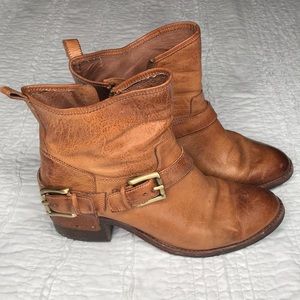 Women’s Donald J Pliner Booties